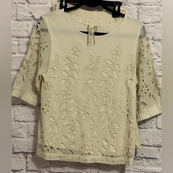 Aratta Dresses & Skirts - Aratta Cream Floral Pattern Cut Out 2 Piece Set